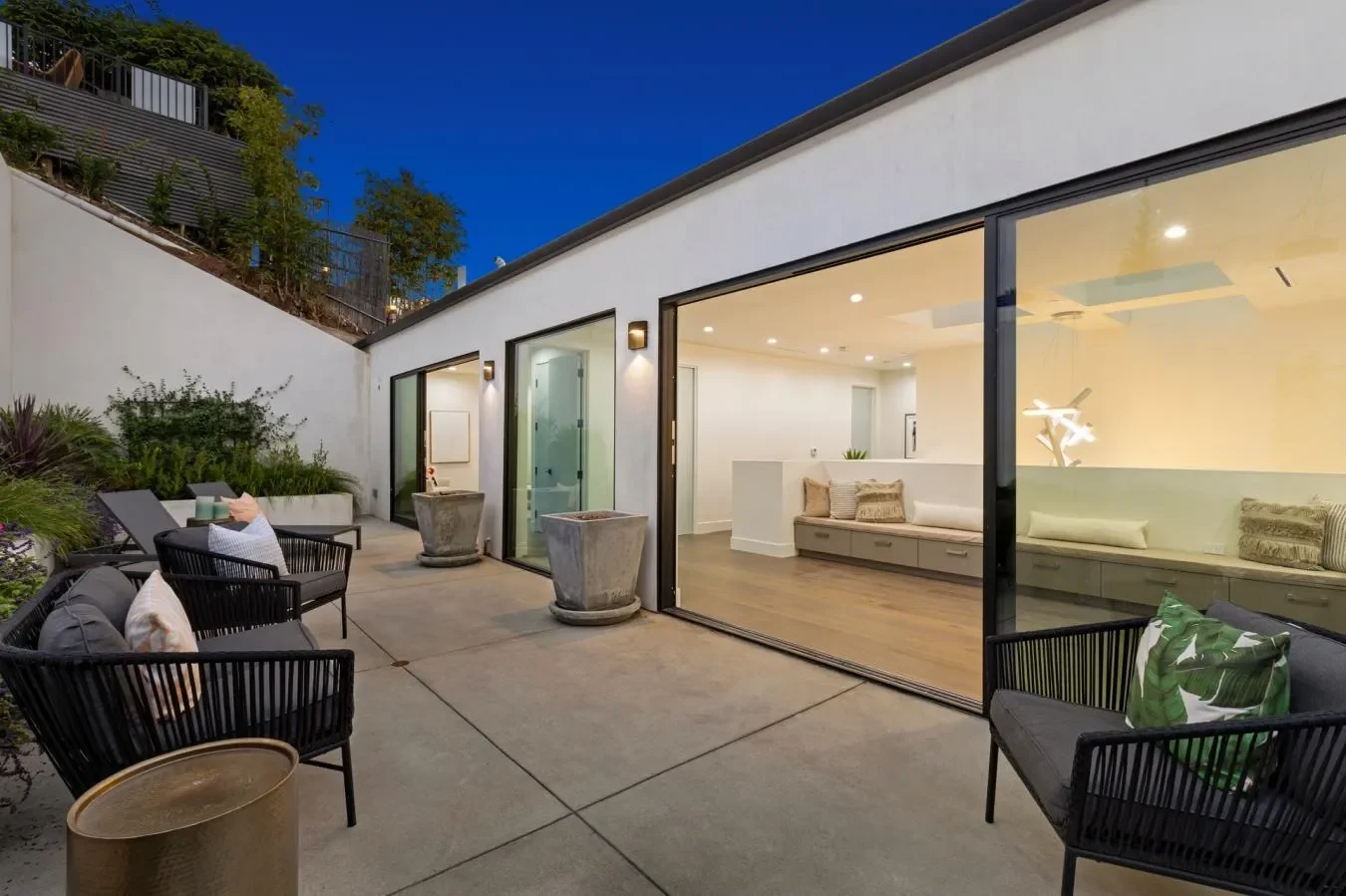 2311 Vasanta Way, Los Angeles, California, United States. - Photo 27