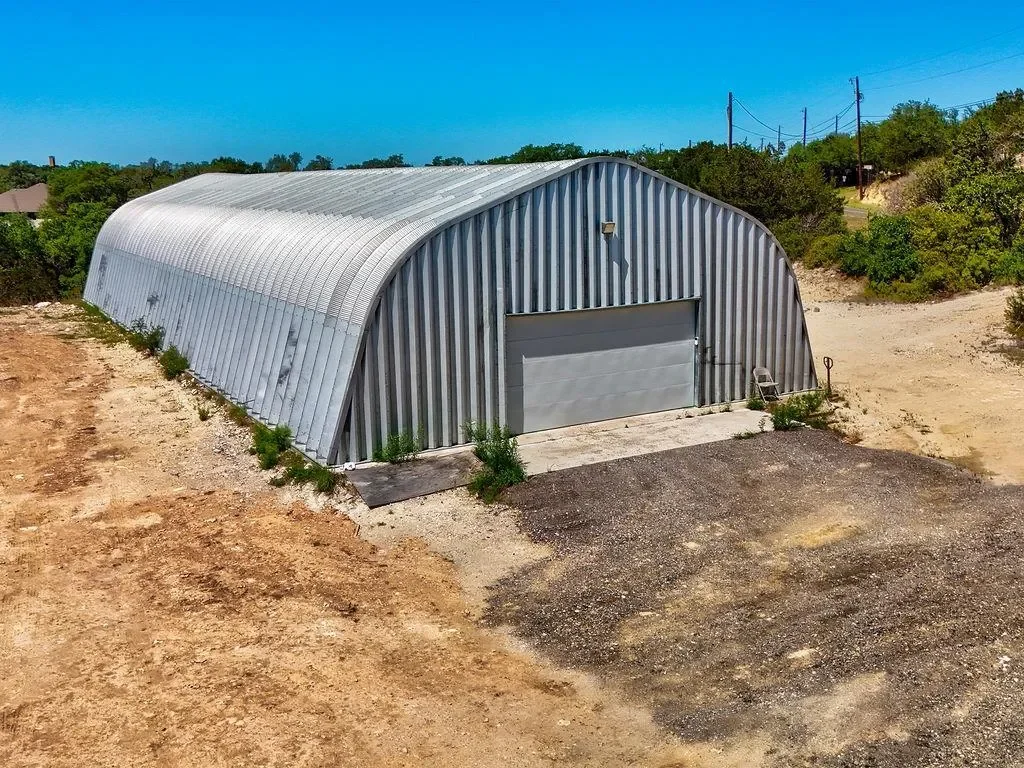 3425 Crawford RD, Spicewood, Texas, United States. - Photo 17