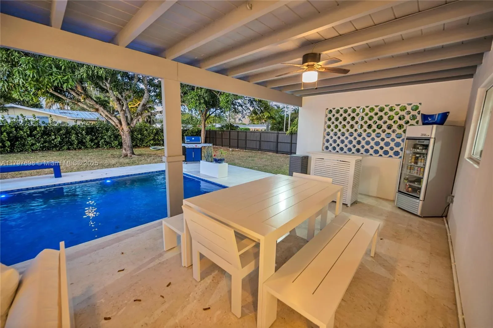 8501 SW 142nd St, Coral Gables, Florida, United States. - Photo 5