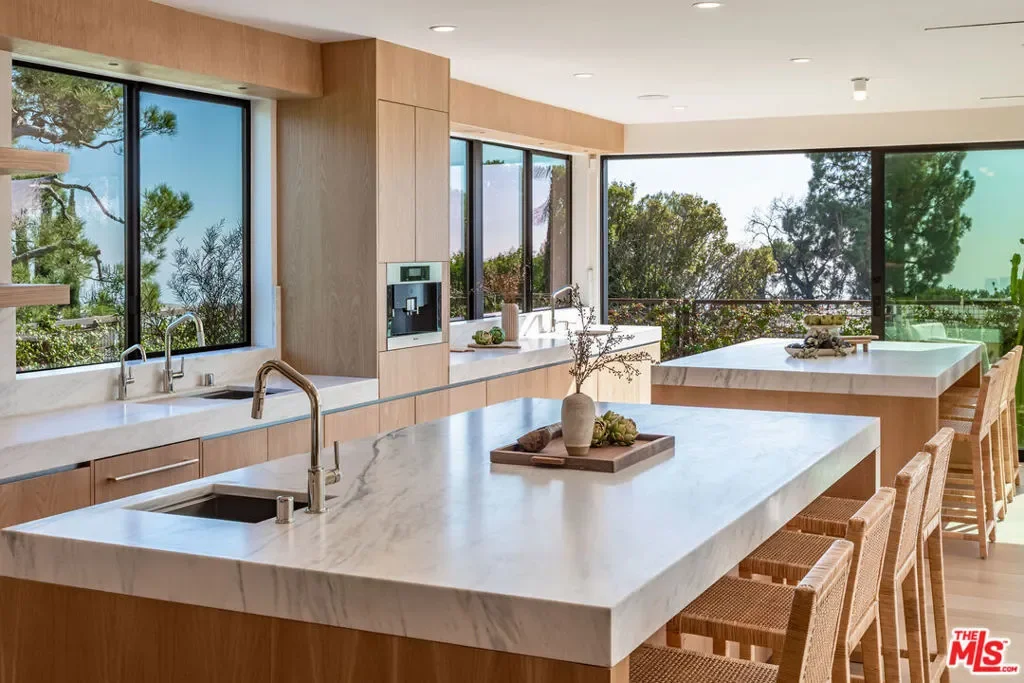 1705 Carla, Beverly Hills, California, United States. - Photo 8