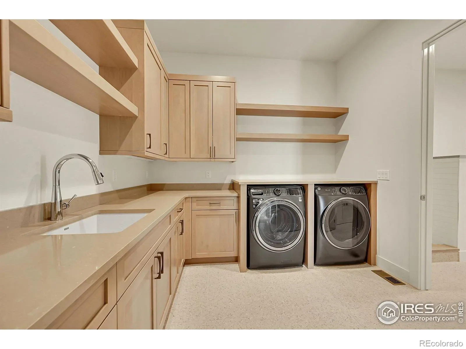 2669 Southwind Road, Berthoud, Colorado, United States. - Photo 20