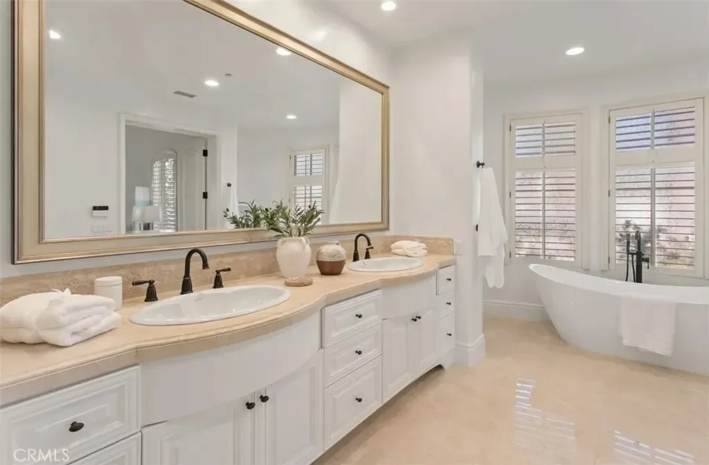 15 Cypress Point Lane, Newport Beach, California, United States. - Photo 36