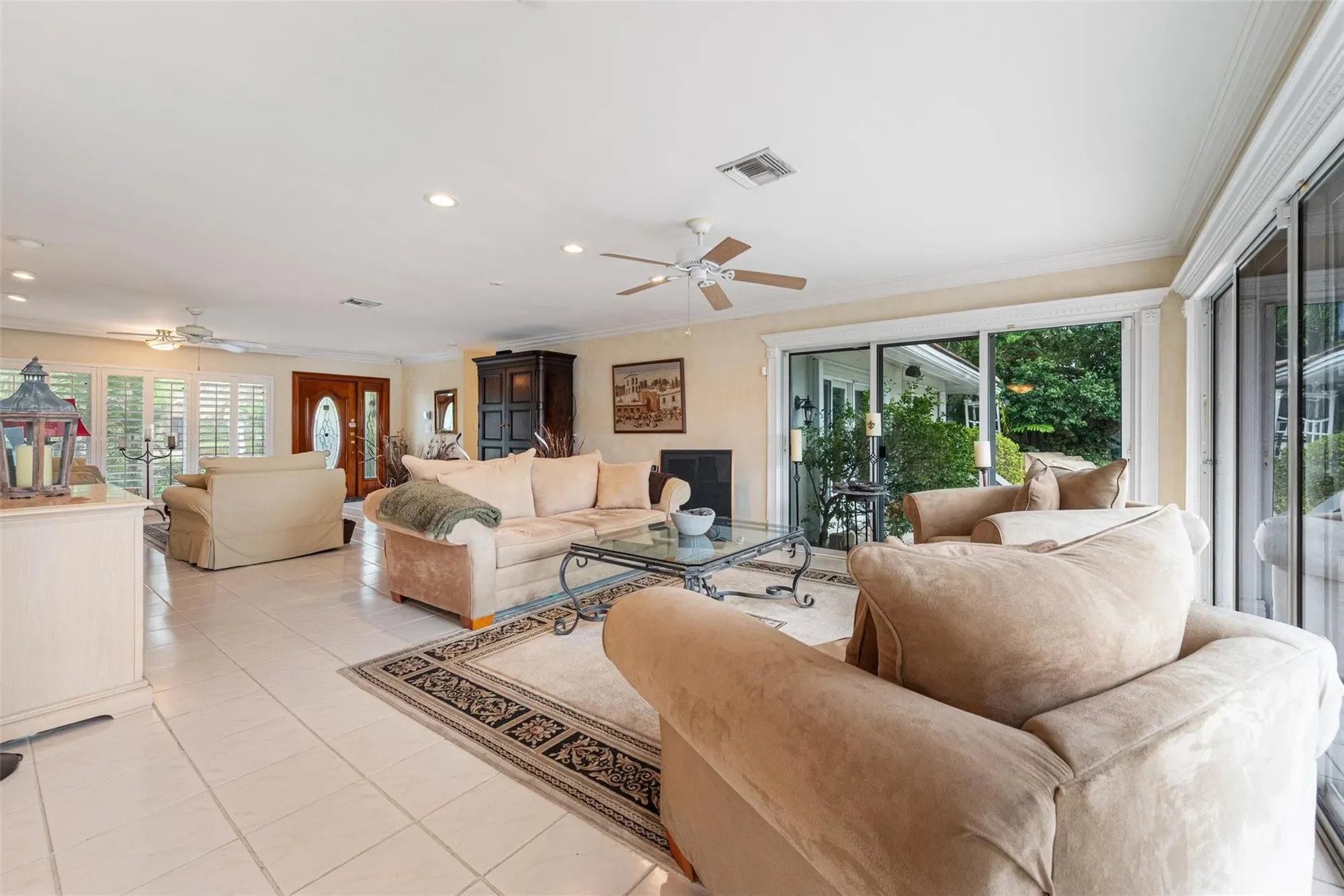 2870 NE 26th St, Wilton Manors, Florida, United States. - Photo 9