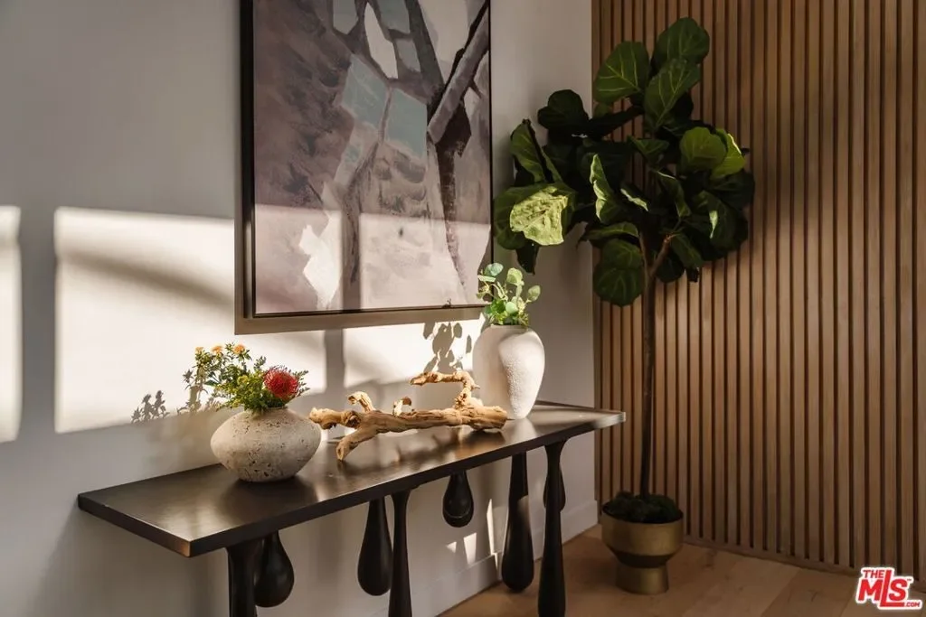 1648 Summitridge Drive, Beverly Hills, California, United States. - Photo 23