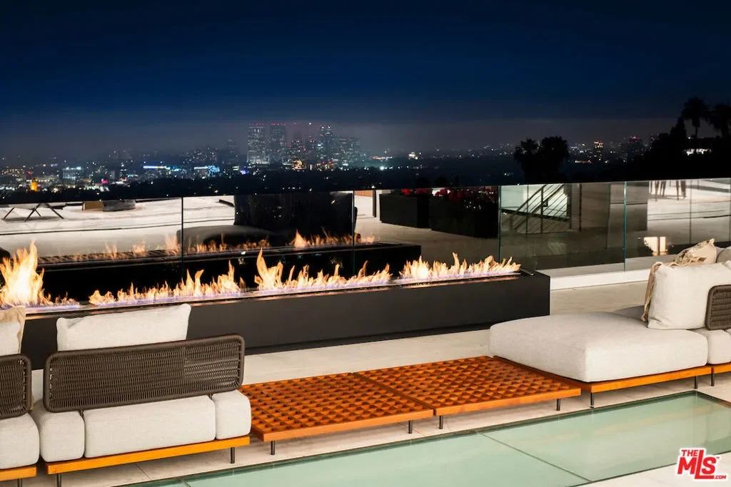 1108 Wallace, Beverly Hills, California, United States. - Photo 52
