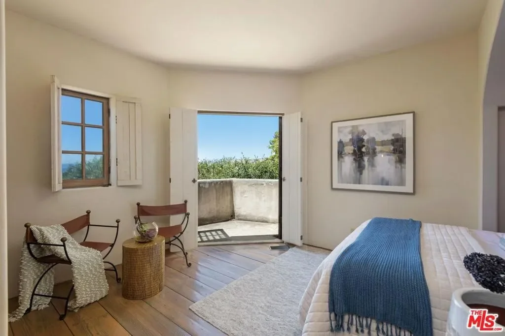 2899 Hidden Valley Lane, Montecito, California, United States. - Photo 14