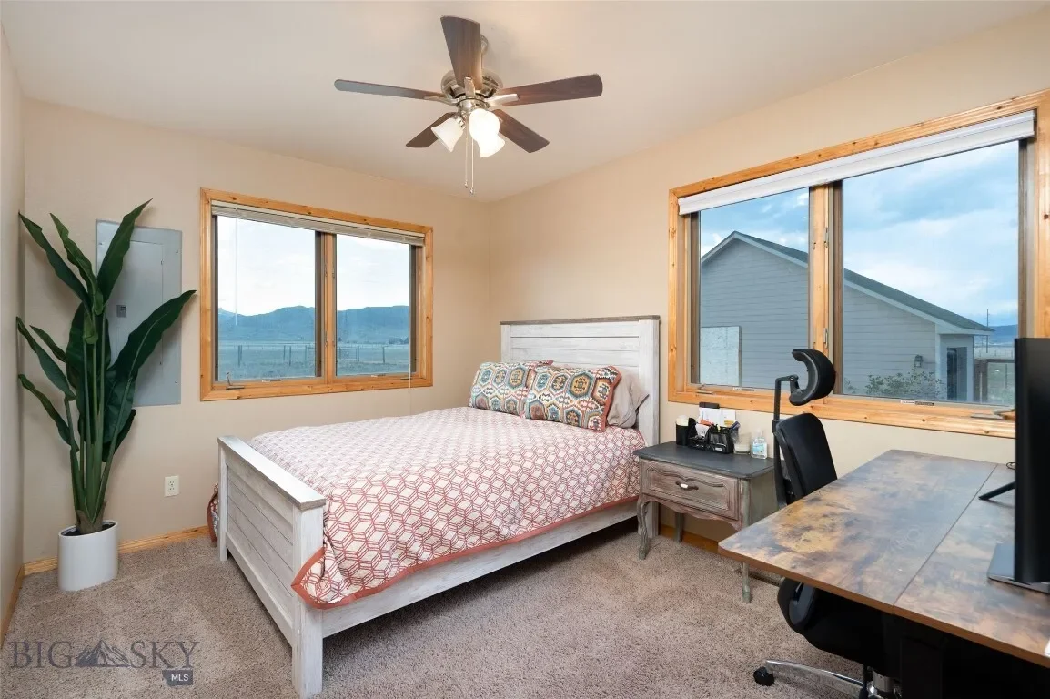 138 Inverness, Livingston, Montana, United States. - Photo 40