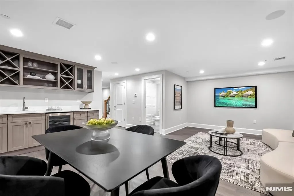 16 Gabriel Court #16, Paramus, New Jersey, United States. - Photo 28