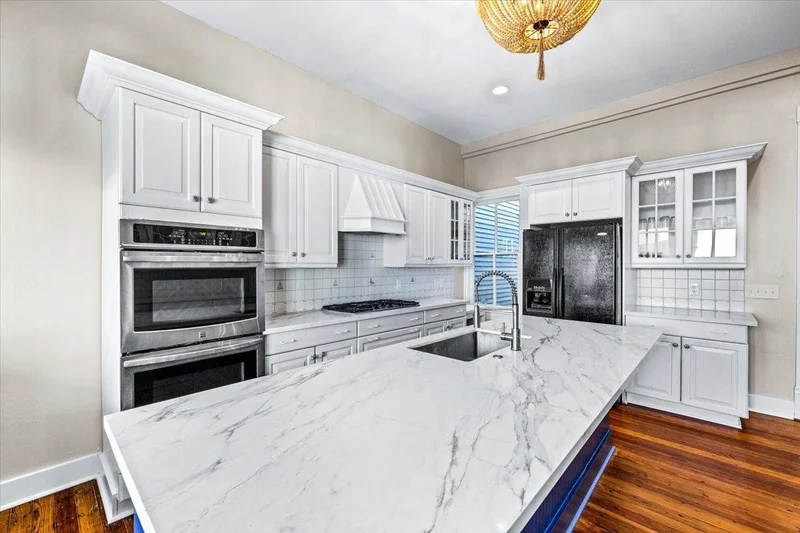 2207 Bernardo De Galvez, Galveston, Texas, United States. - Photo 22