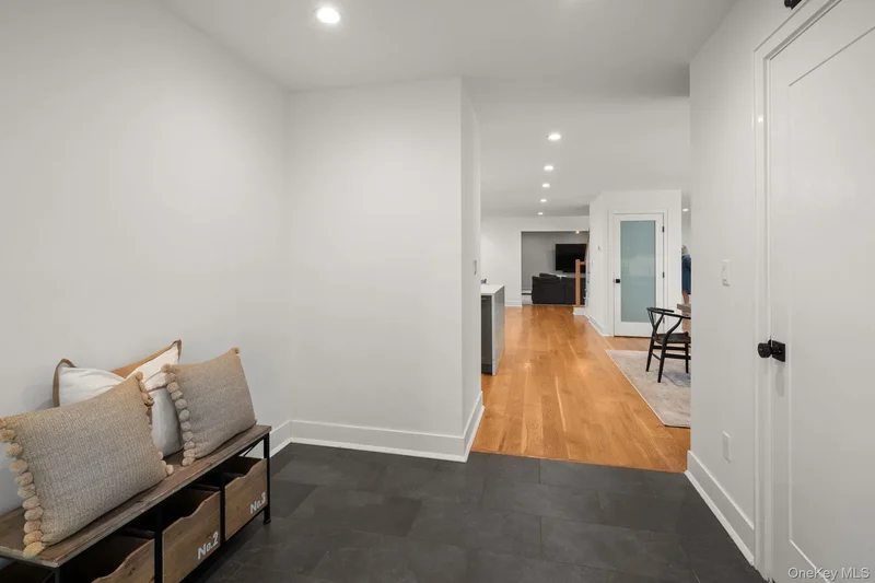511 Wolf Hill Road , Dix Hills, NY 11746, Huntington Station, New York, United States. - Photo 16