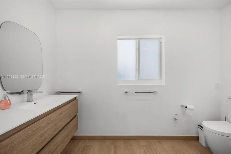 11370 NE 8th Ave, Miami, Florida, United States. - Photo 44