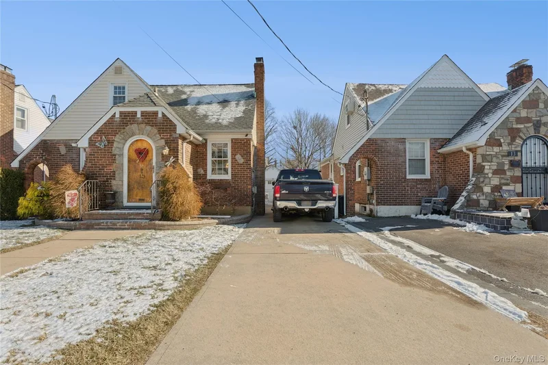 15 N Oceanside Road - Rockville Centre, New York