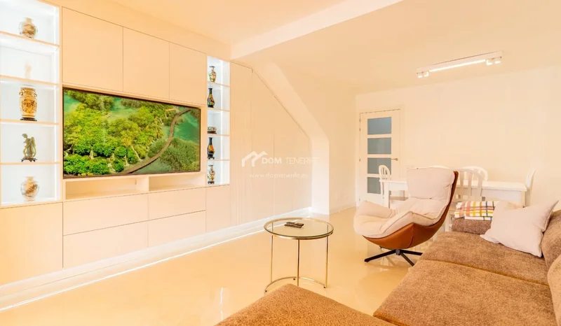 4 bedroom semi-detached house for sale in Playa de Las Americas
