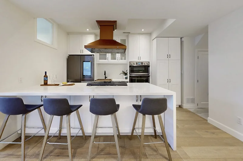 217 Pearson Ave, Toronto, ON M6R 1G6, Toronto, Ontario, Canada. - Photo 3