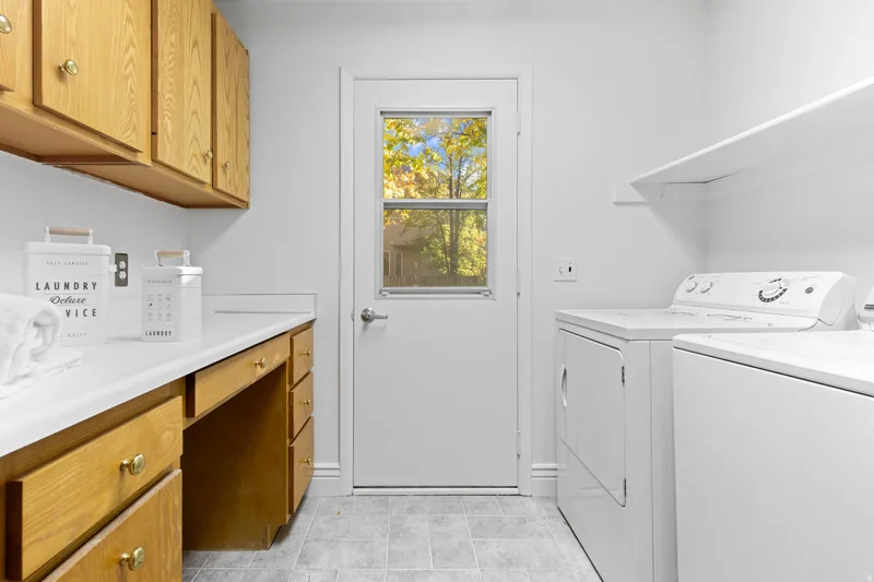 3364 E CREEK RD, Cottonwood Heights, Utah, United States. - Photo 27