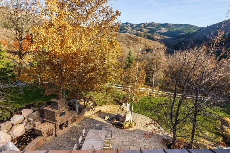 2091 S Windsor Park Circle, Bountiful, UT 84010, Bountiful, Utah, United States. - Photo 41
