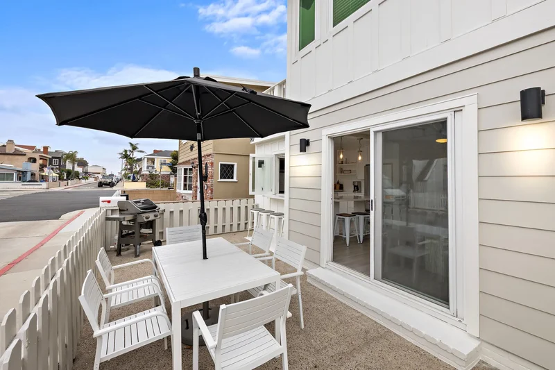 207 40th Street , Newport Beach, CA 92663, Newport Beach, California, United States. - Photo 2