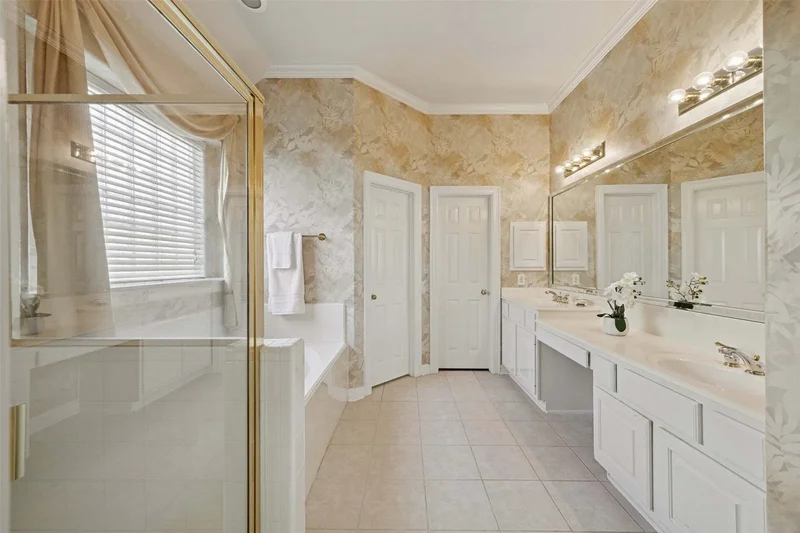 1804 Sandy Lake Drive, Friendswood, TX 77546, Friendswood, Texas, United States. - Photo 13