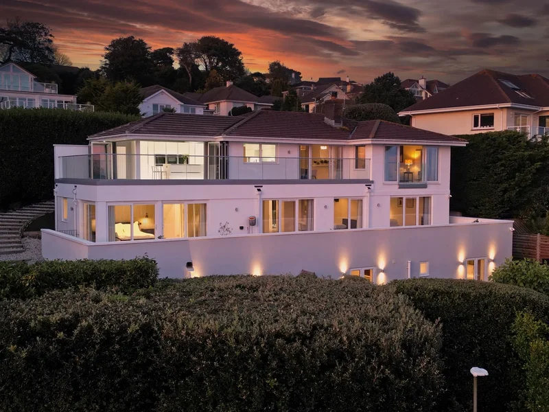 5 bedroom Detached House for sale in Torquay