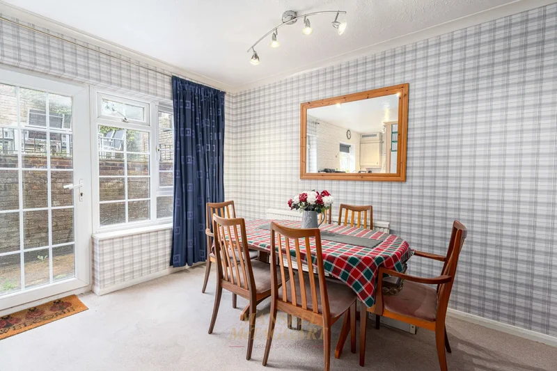 165 Garden Wood Road, East Grinstead, RH19 1SH, East Grinstead, England, United Kingdom. - Photo 13