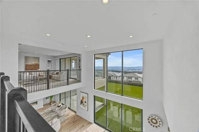 20268 W Albion Way, Los Angeles, California, United States. - Photo 25