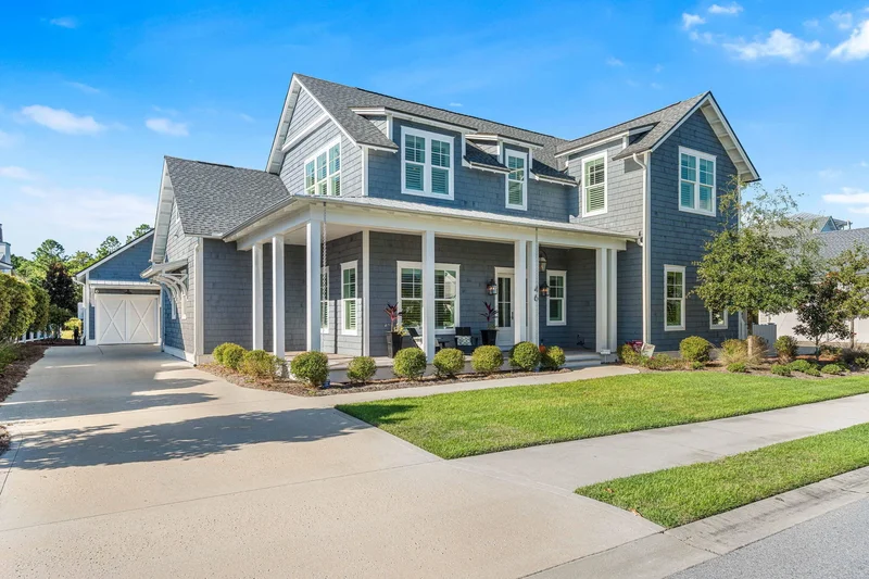 Single Family Residence in Inlet Beach