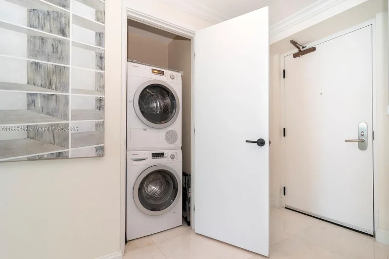 6799 Collins Ave CPH06, Miami Beach, Florida, United States. - Photo 20