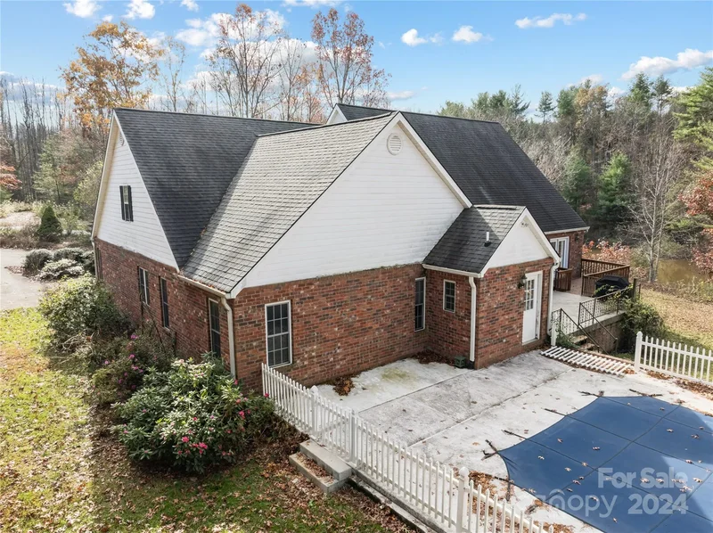 38 Southern Visions Drive, Hendersonville, NC 28792, Hendersonville, North Carolina, United States. - Photo 37