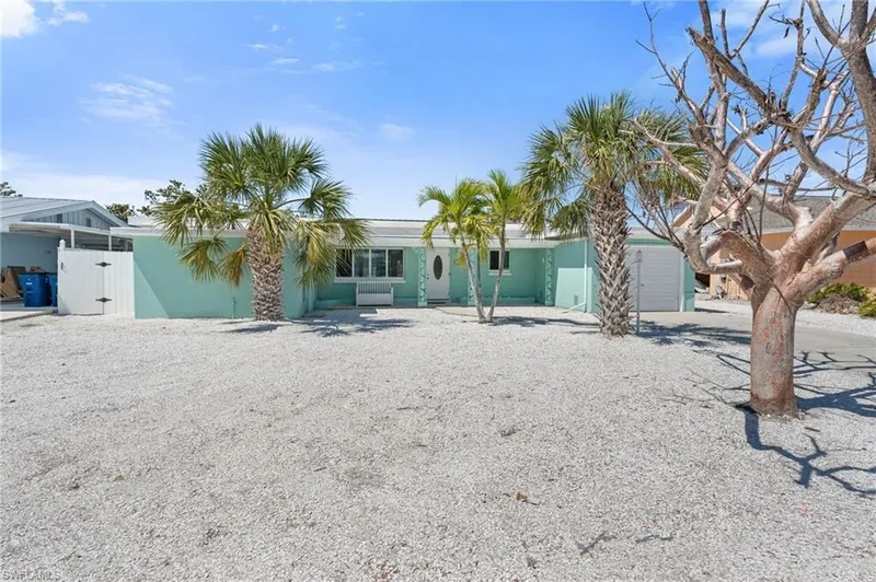 411 Connecticut ST, Fort Myers Beach, Florida, United States. - Photo 7
