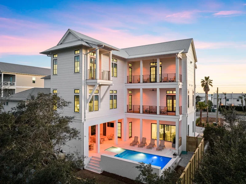 Single Family Residence in Inlet Beach