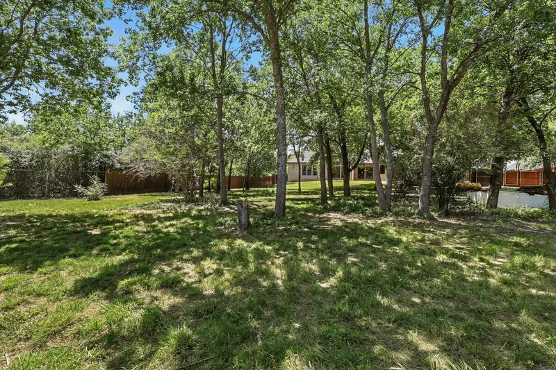 660 Melody Lane, Lakewood Village, TX 75068, Little Elm, Texas, United States. - Photo 33