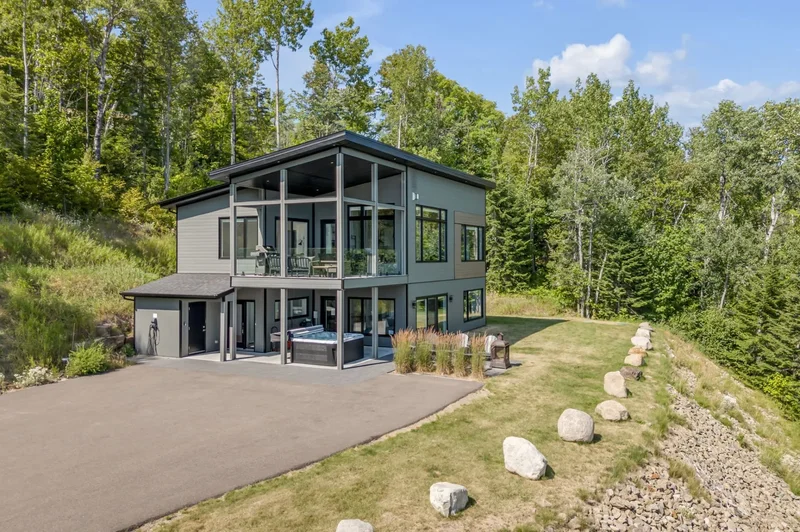 203 Ch. du Domaine-Charlevoix, Les Éboulements, Quebec, Canada. - Photo 10