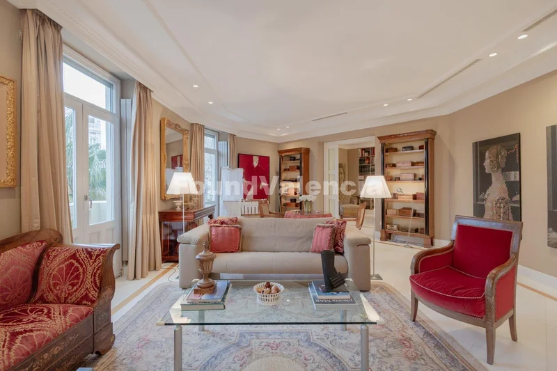 A Unique Modernist Gem In The Heart Of Valencia