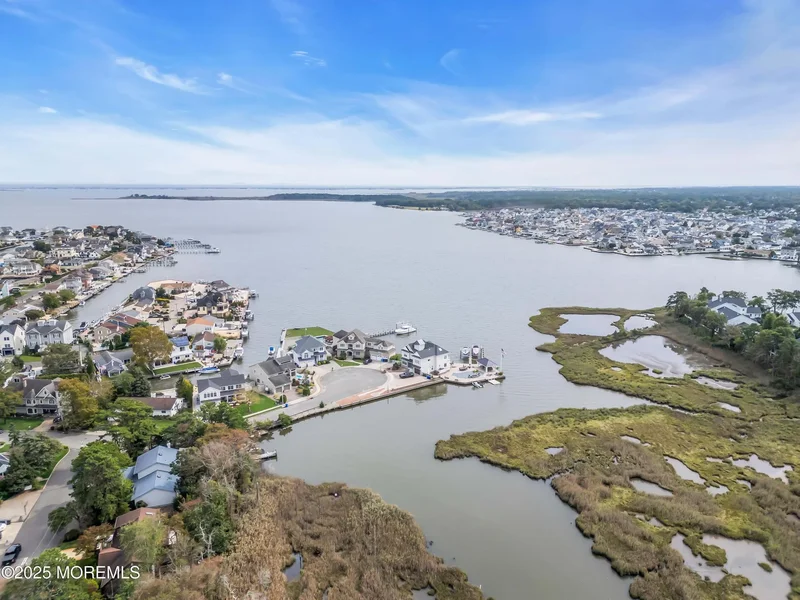 169 Shore Drive, Toms River, NJ 08753, Toms River, New Jersey, United States. - Photo 10