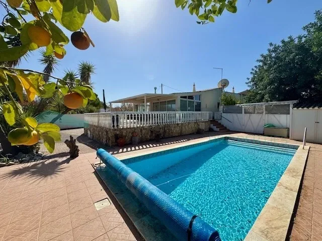 Semi detached country cottage with private pool