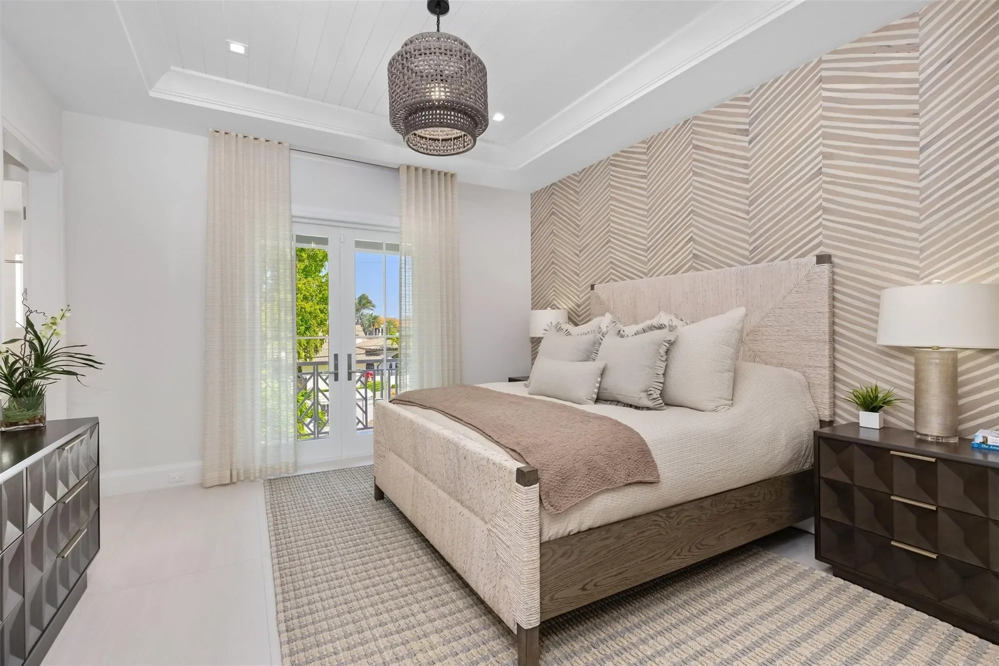 2520 Del Lago Dr, Fort Lauderdale, Florida, United States. - Photo 46