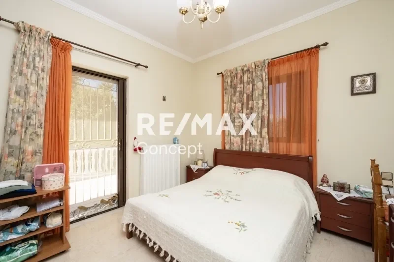 For sale three level residence of 455 sq.m. in Tragaki, Zakynthos