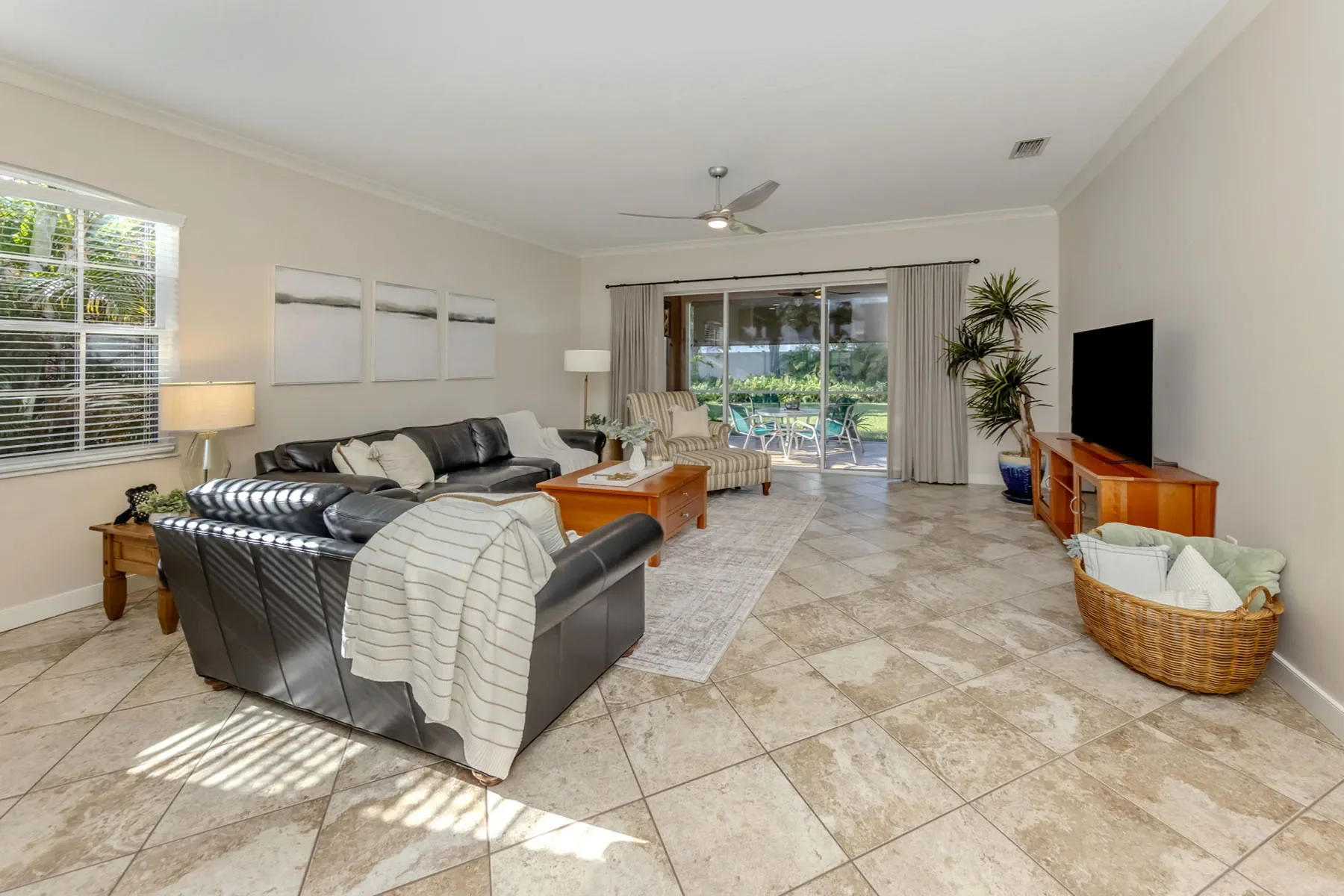 Gallery photo 10