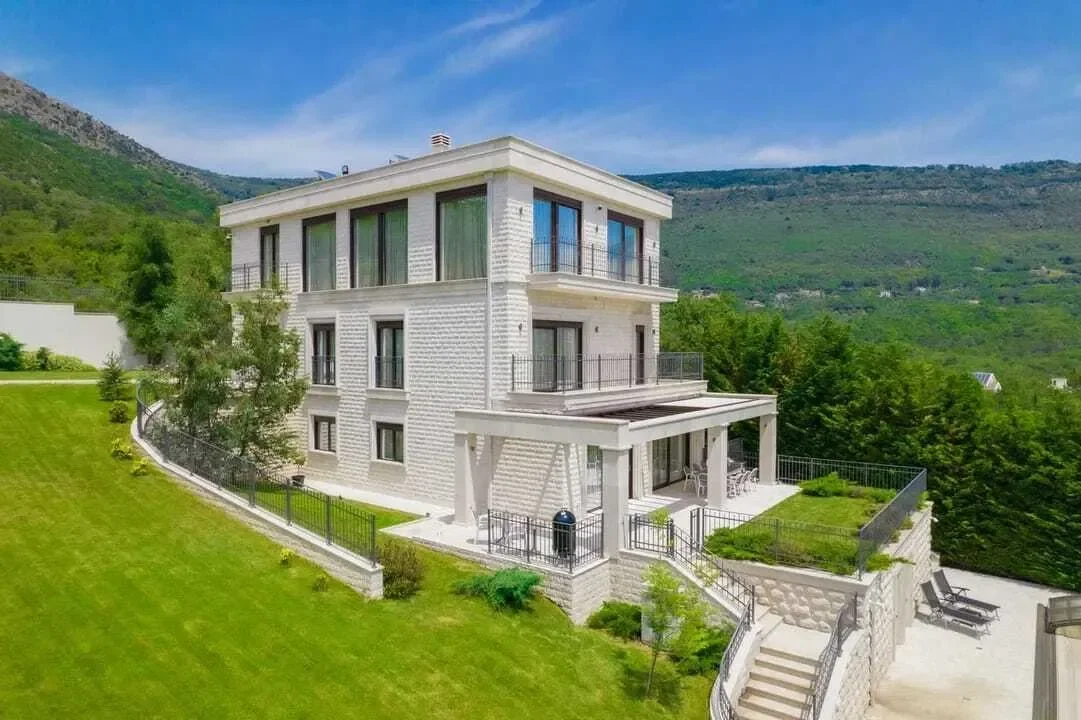 Tivat, Mrčevac, Montenegro. - Photo 8