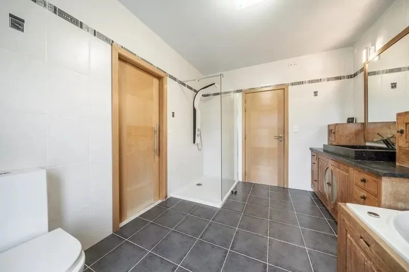Gallery photo 6