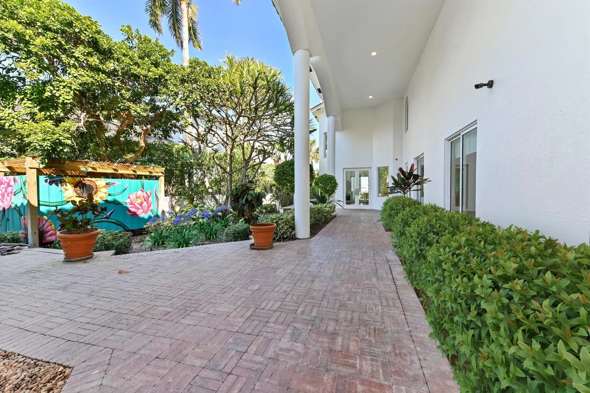 200 N Lake Drive, Lantana, Florida, United States. - Photo 7