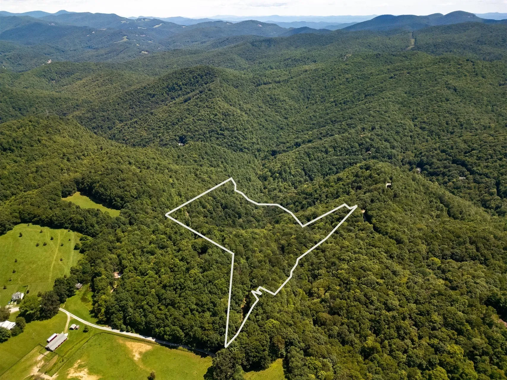 999 Robinson Creek, Glenville, NC, 28736, USA, 28736, North Carolina, United States. - Photo 4