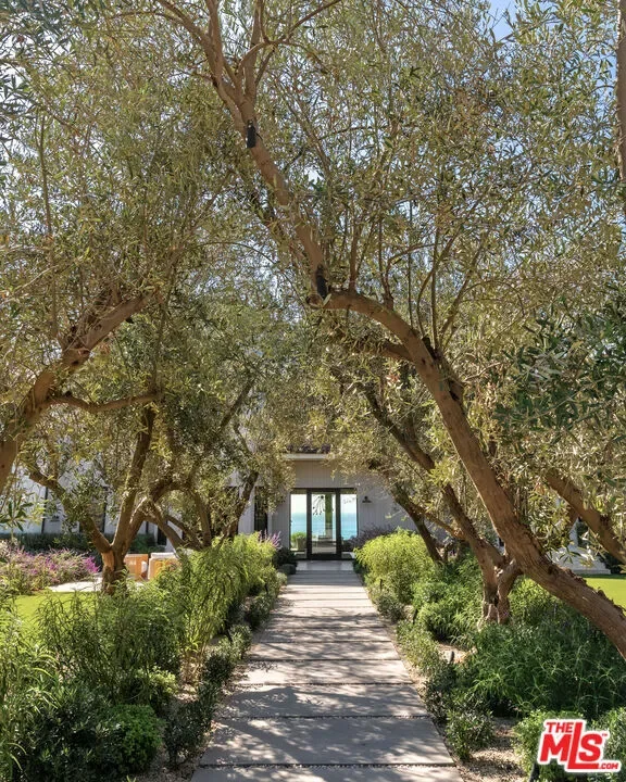 29754 Baden Place, Malibu, California, United States. - Photo 26