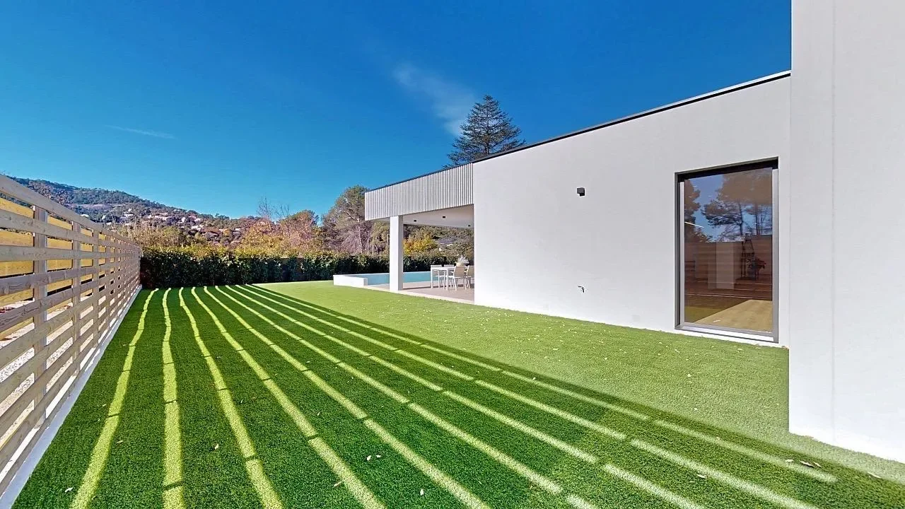 Exterior photo 10