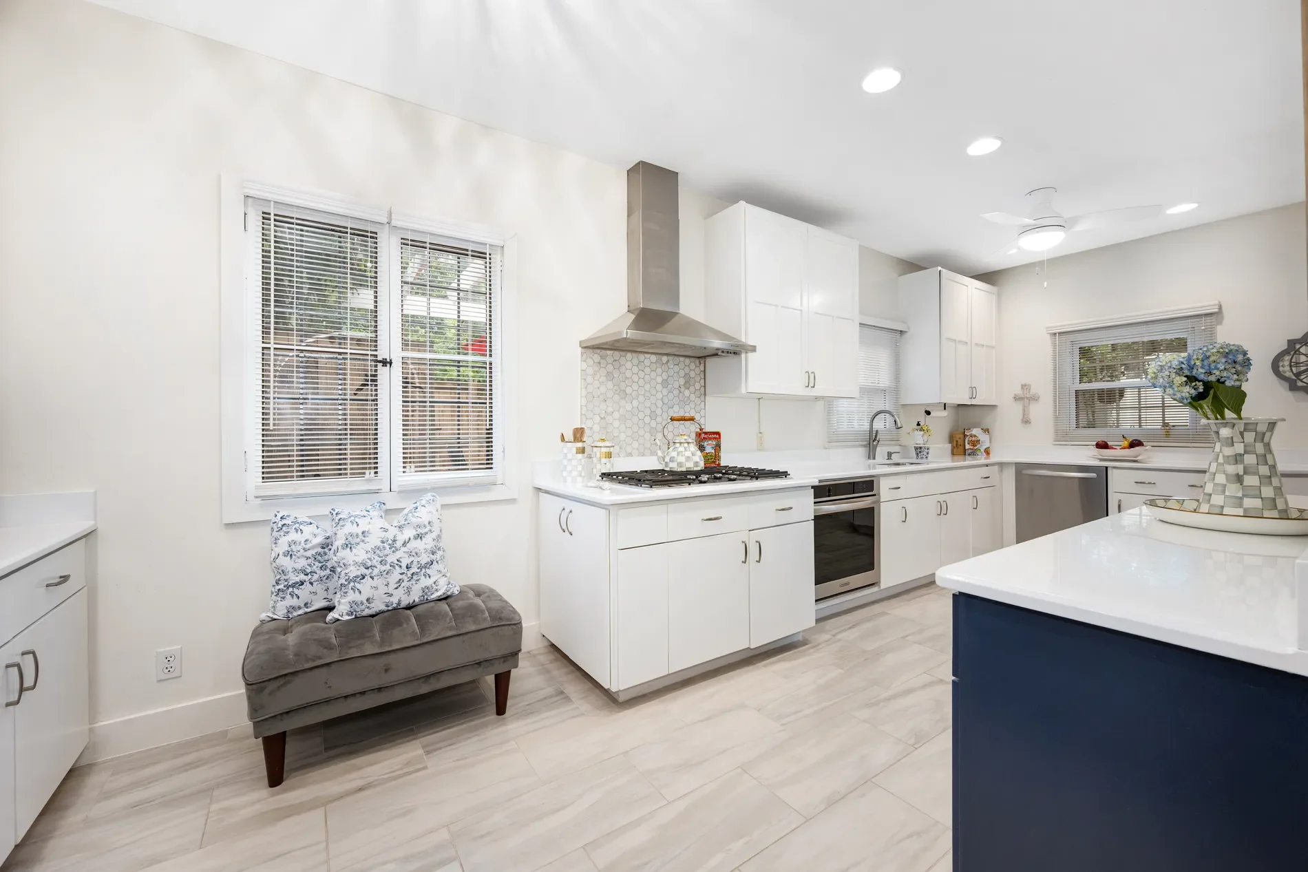 317 E Walnut Street , Hinsdale, IL 60521, Hinsdale, Illinois, United States. - Photo 2