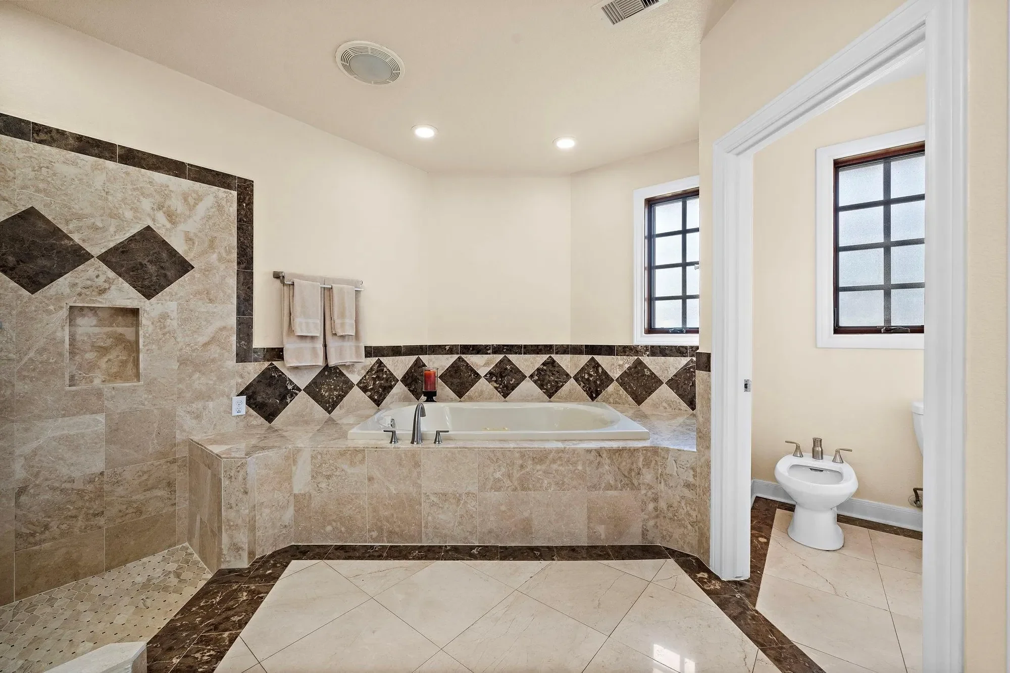 10804 Bourbon Street, Willis, Texas, United States. - Photo 22