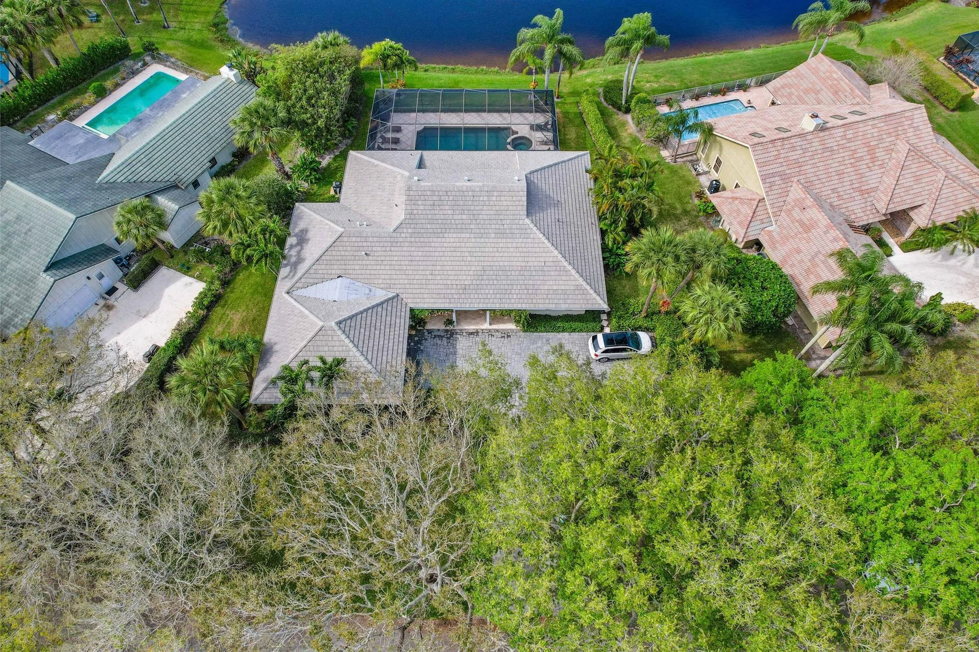 18289 SE Heritage Drive, Tequesta, Florida, United States. - Hero Image