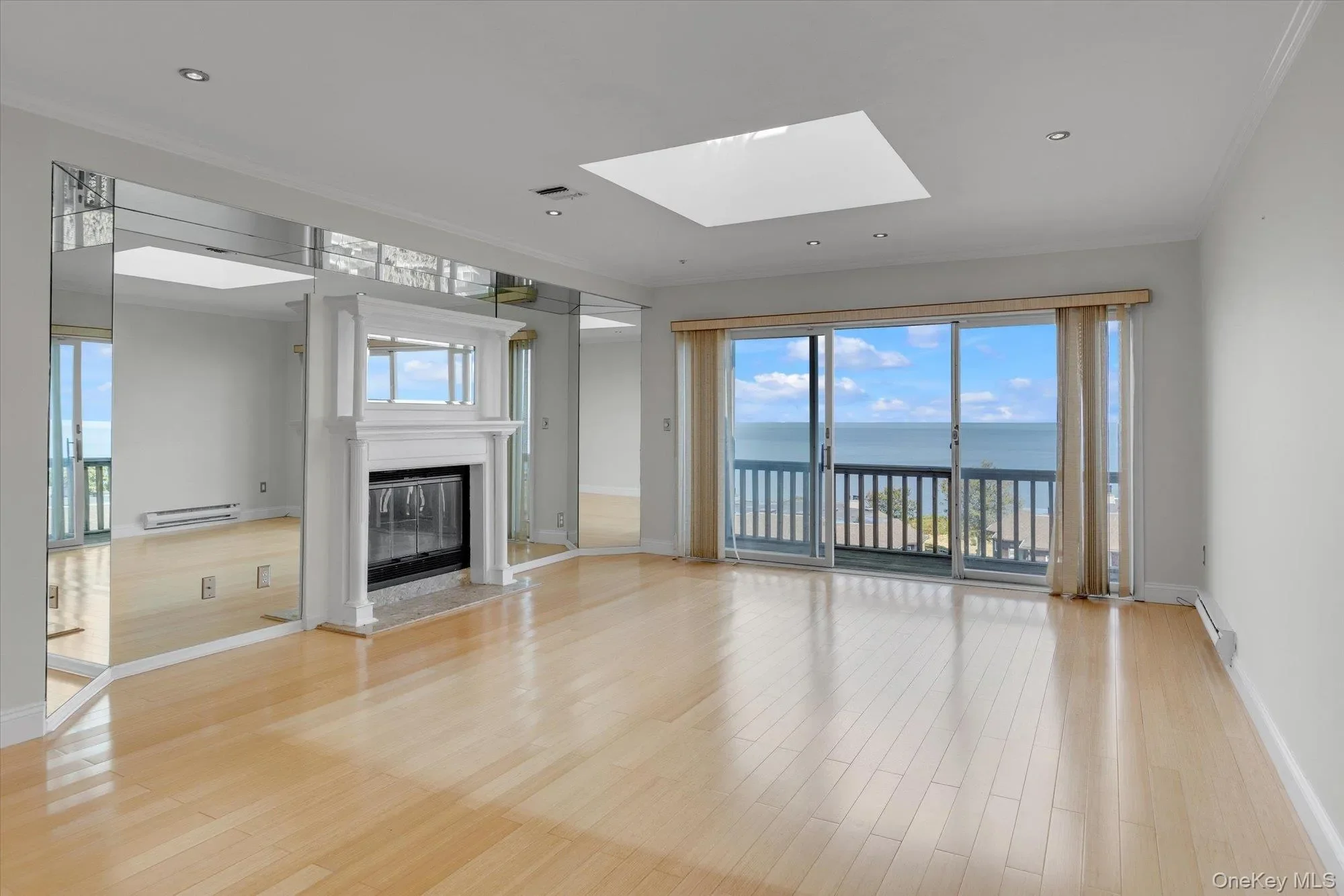 209 Fox Hill Drive, Calverton, New York, United States. - Photo 5