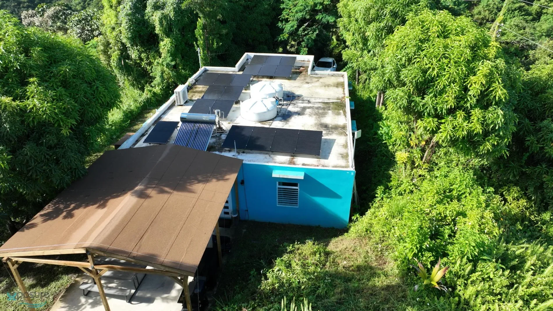 Exterior photo 2
