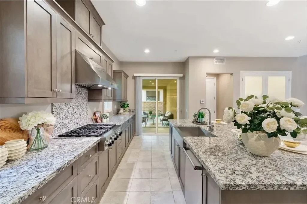 215 Bryce Run, Lake Forest, California, United States. - Photo 7